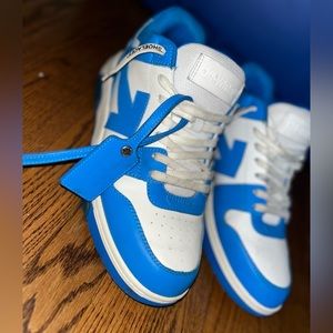 OFF-White c/o Virgil Abloh™️ OUT OF OFFICE SNEAKER